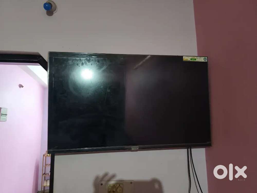 Samsung 4K Ultra HD Crystal Smart TV AU7600 ( 43 inch )