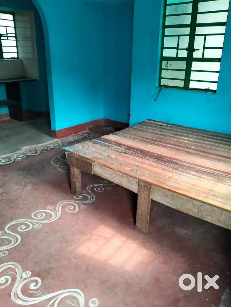 Room rent available