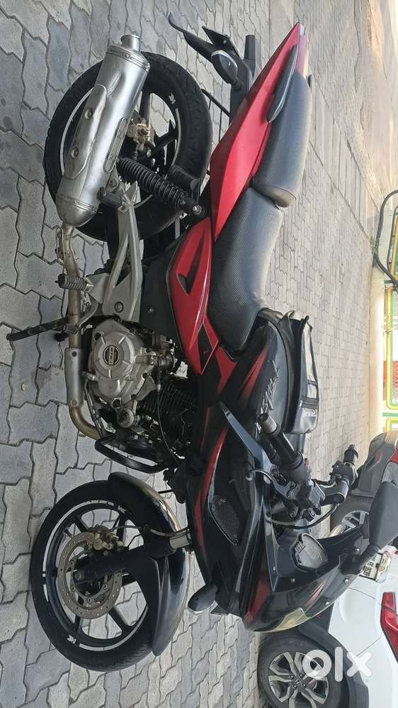 Pulsar 220f