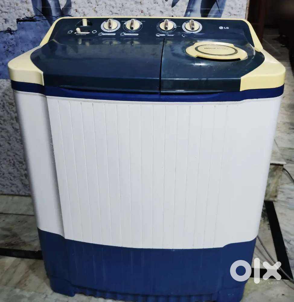 LG WASHING MACHINE 8 KG