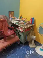 Computer table