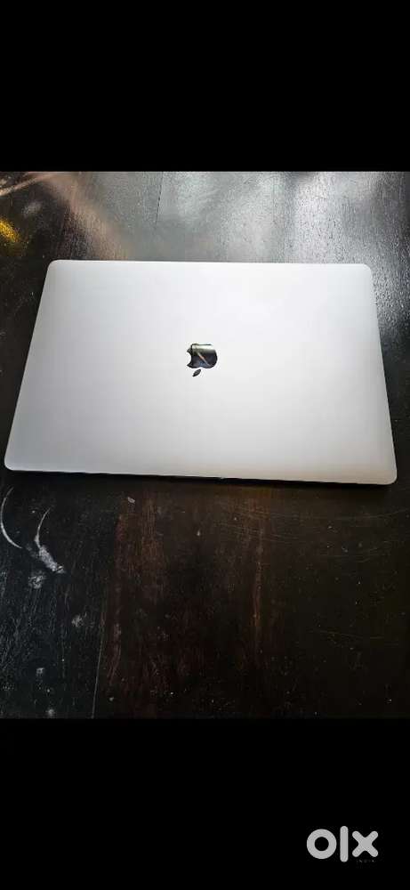 Apple Macbook Pro 16 inch (A2141 Core I9 32 GB/512GB