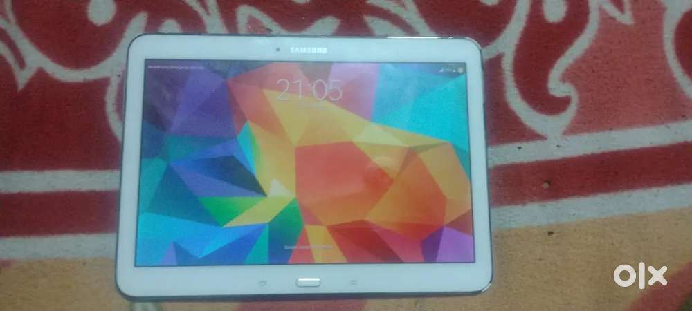 Micromax Canvas laptop ₹4000 or  Samsang tab 4 ha jiski price 1500 ha