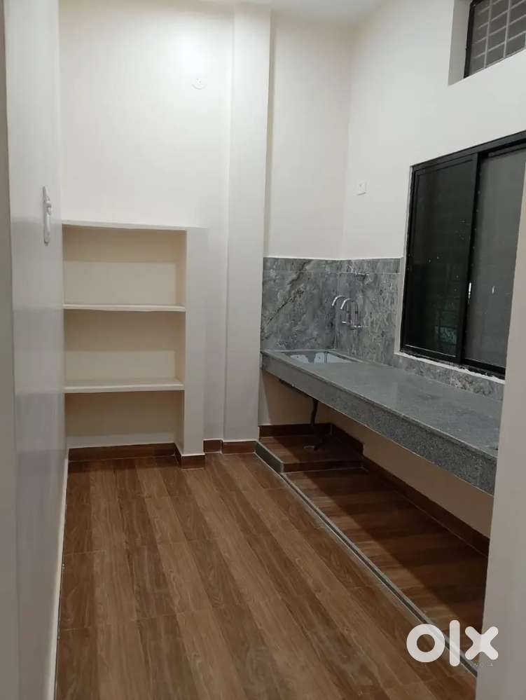 24 hours water available bike parking