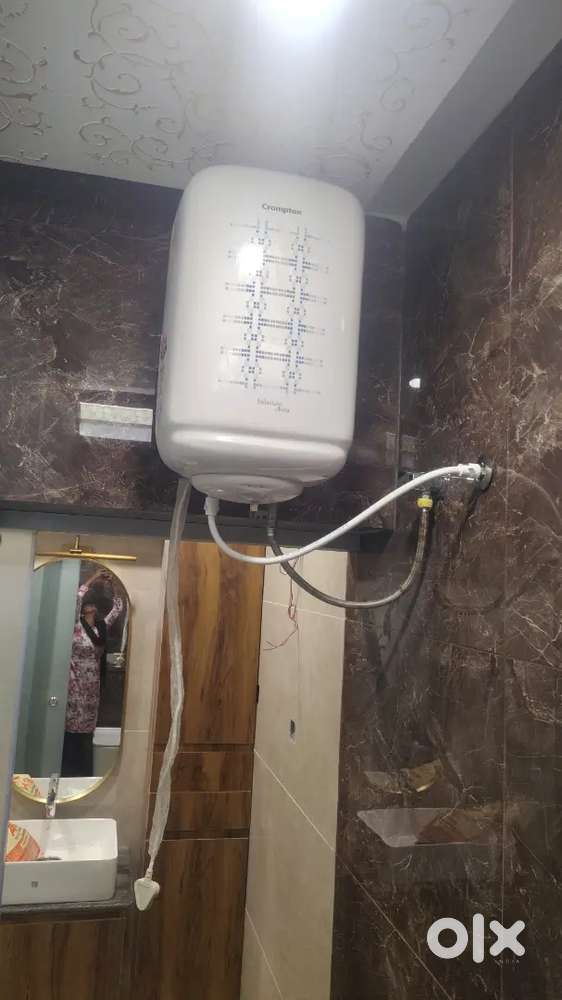 Crompton water Heater