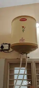 Electric water geyser
