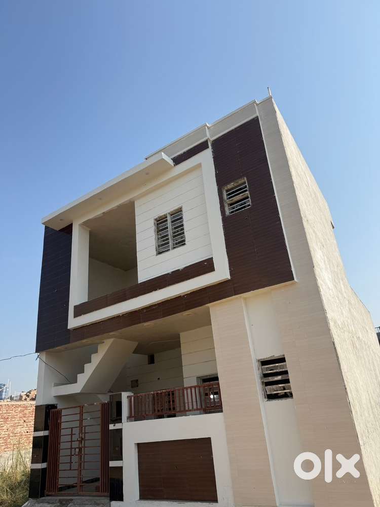 Available Luxury New House For Sale  84 Gaj  Under MC Kurali