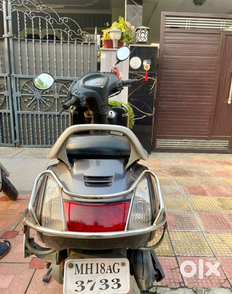 Grey Activa in perfect condition