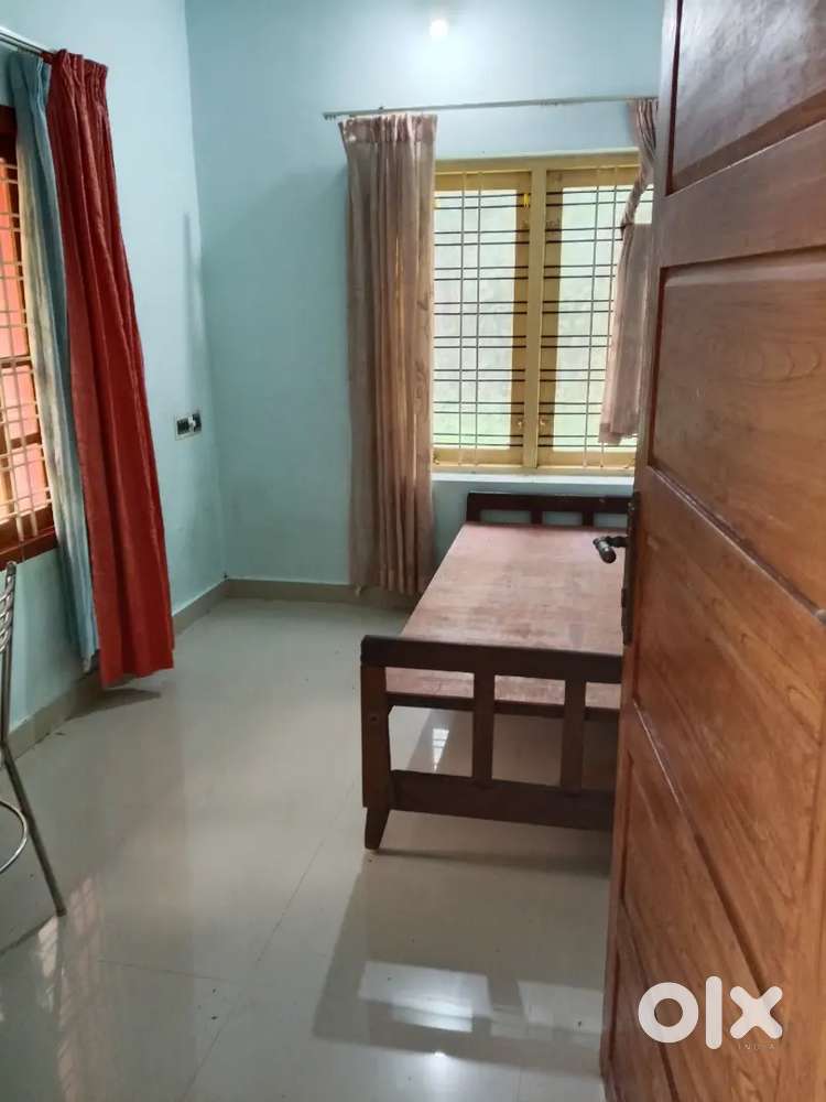 PG  Food and Accomodation Boys Near Technopark phase 3,UST global