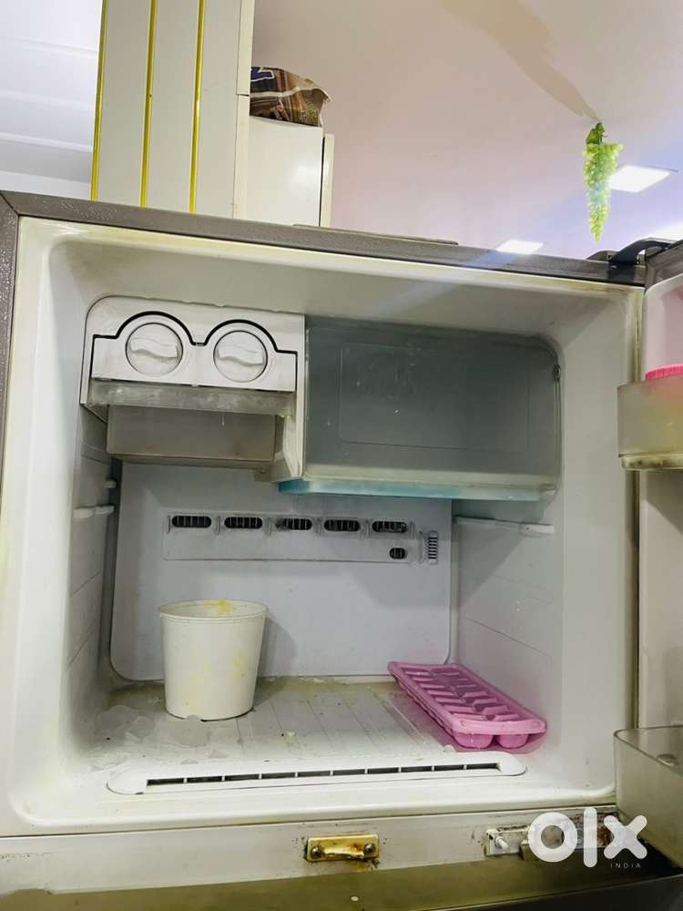 Used double-door fridge in good condition