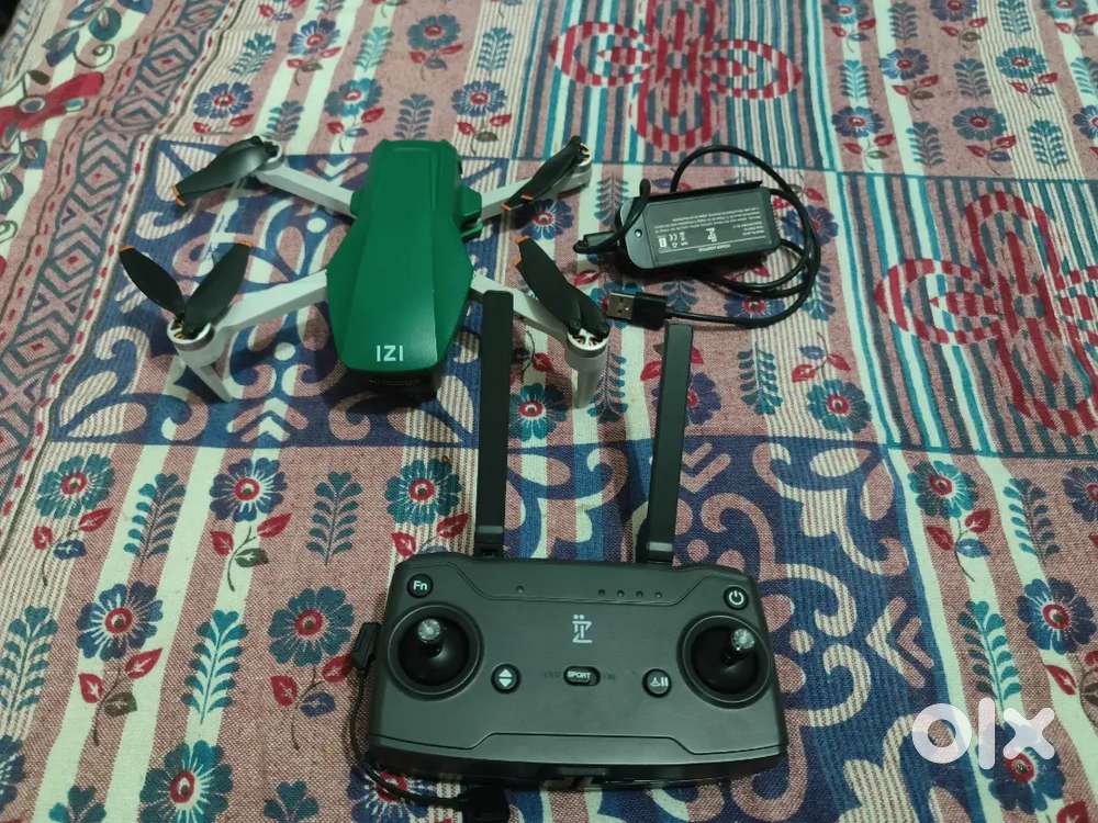 Izi mini x drone Drone all accessories with hadly use just 4 5 times