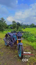 One hand use