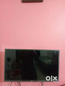 LG TV 32inch