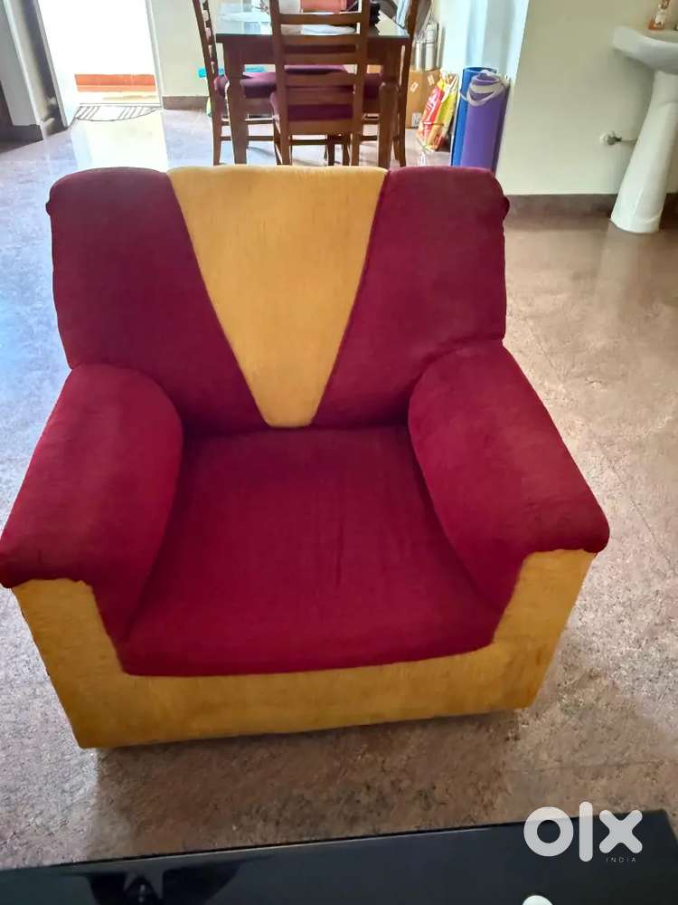 Sofa set 3+2 with teapoy table