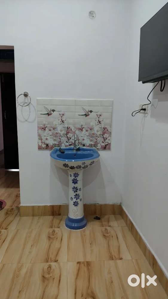 Nakhas Chowk ke paas 2 BHK with Garden