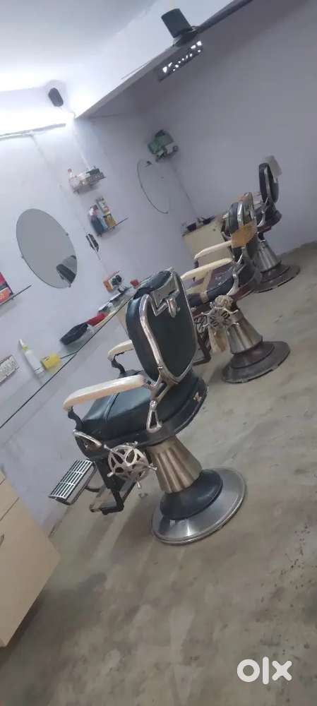 Mens world beauty salon