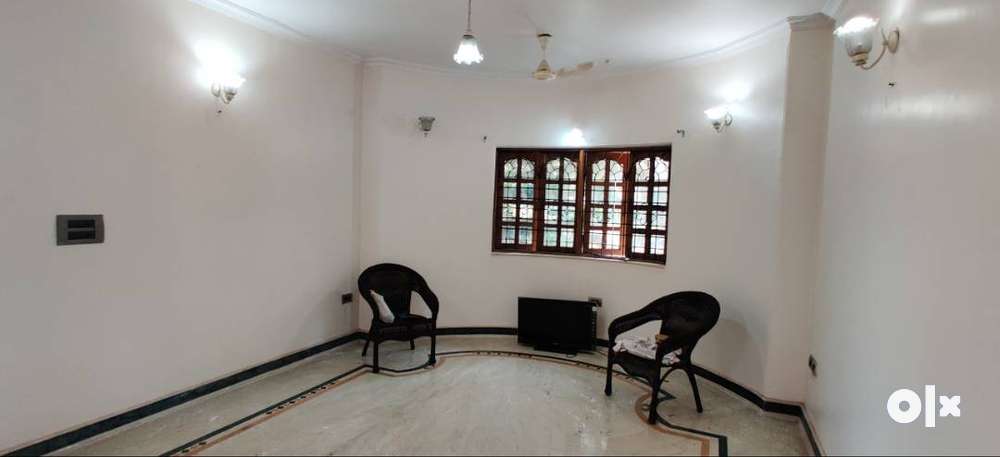 Available 3Bhk Bunglow For Rent at Dona Paula