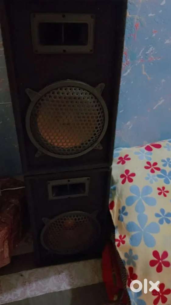 Speaker sale urgent