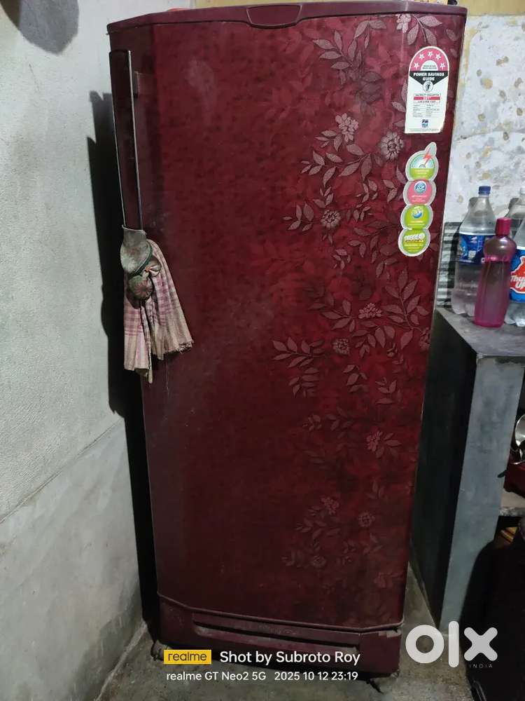 Godrej Single Door. 10 Yrs.+