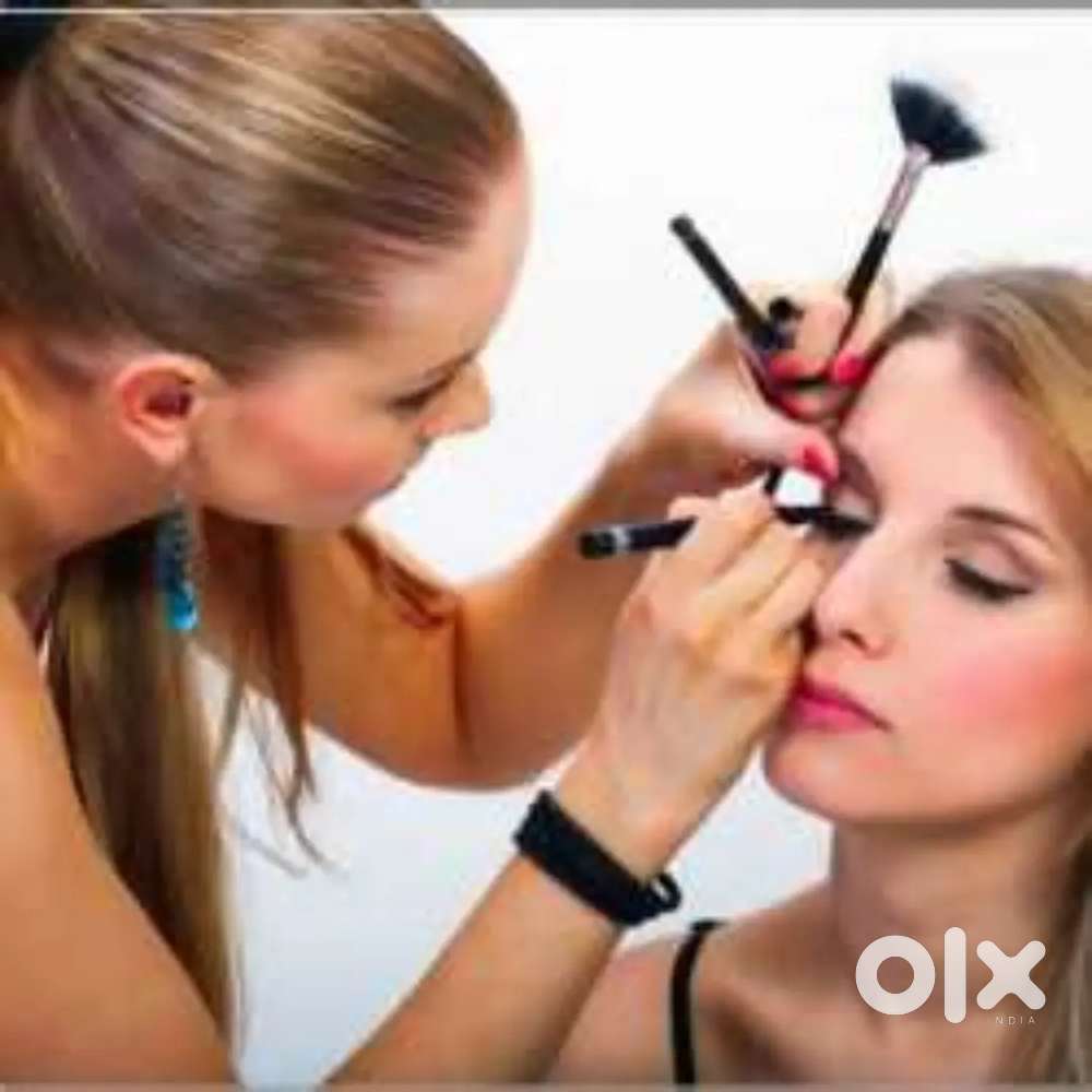 Need Female Beauticians for our parlour