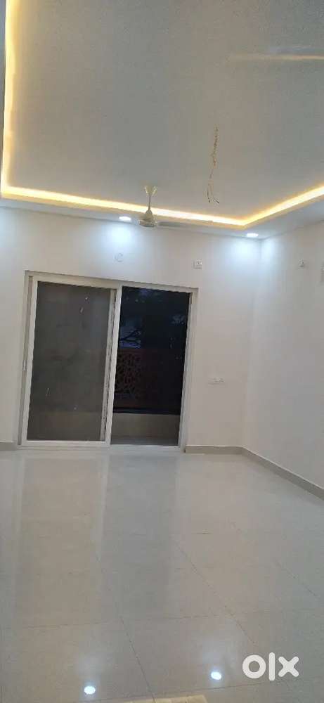 Vijaynagar colony 3bhk new flat 1st floor with car parking