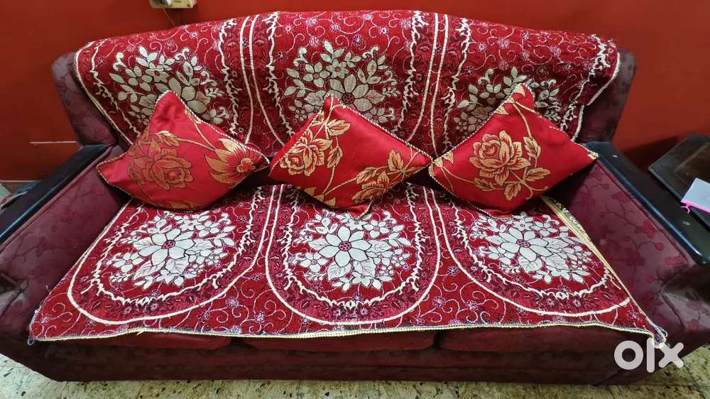 Selling Sofa set of measurement 3+2 seater