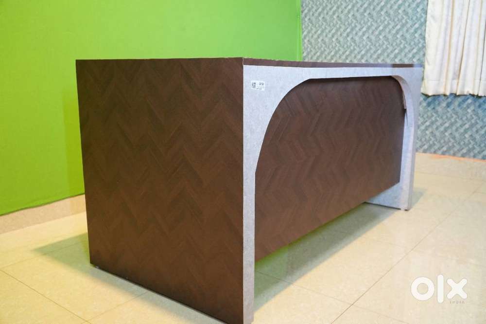 BRAND NEW  Office  Reception Table  +  Drawer