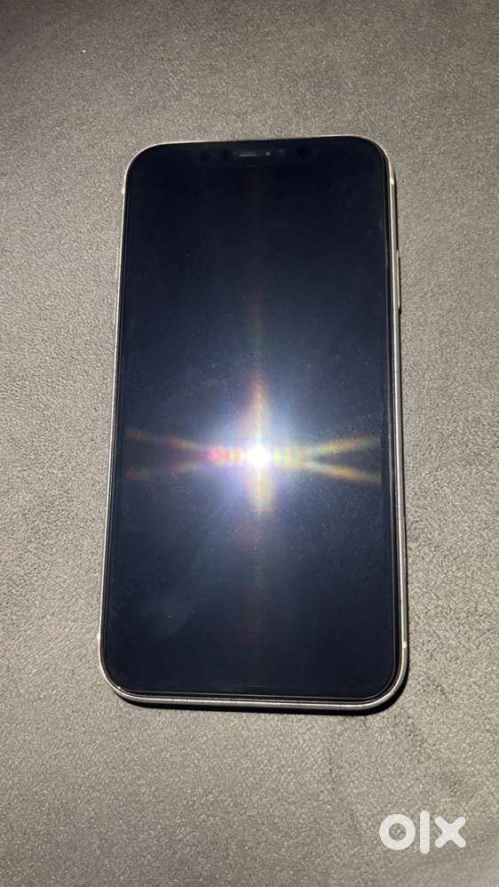 IPHONE 11 / 64 GB