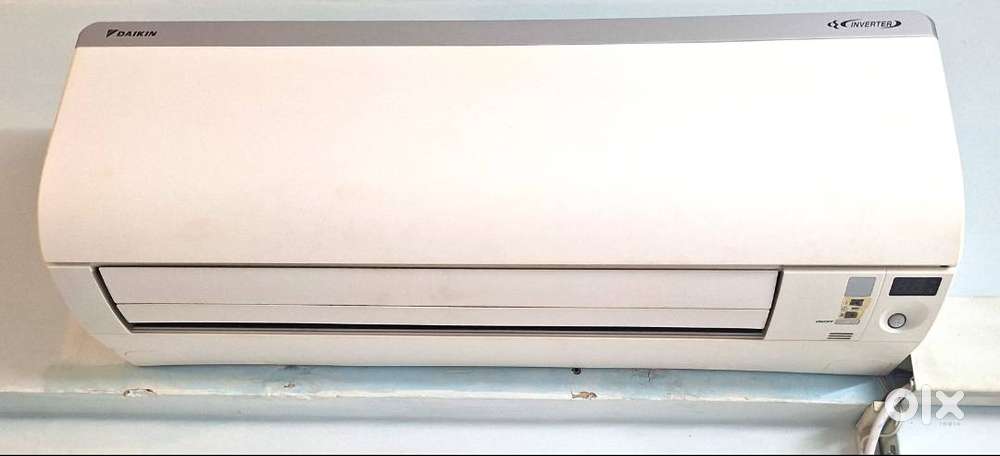 Daikin JTKJ35UV16W Streamer AC 1 ton