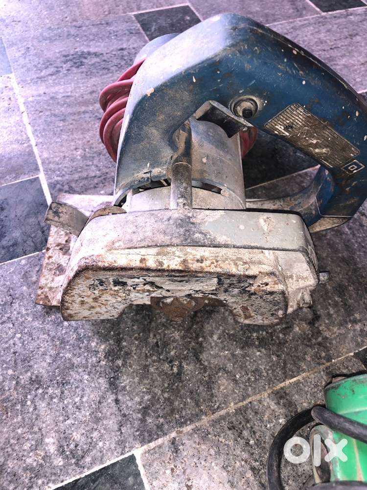 Hand Cutter machine.