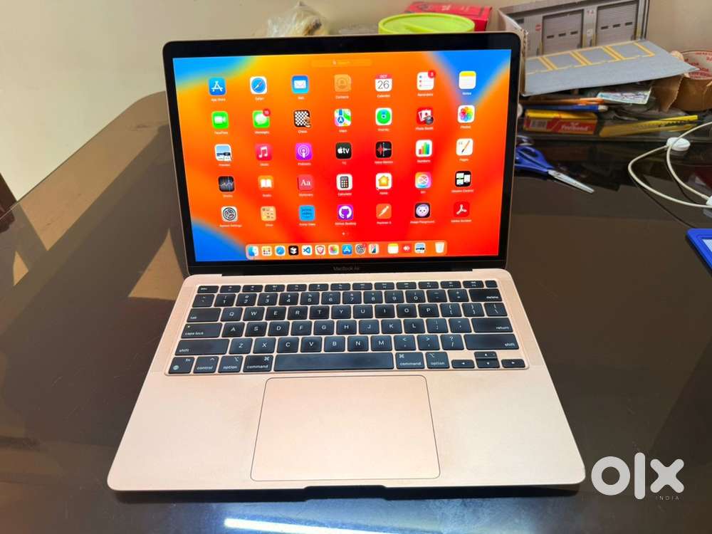MacBook M1 Air 2022 8-256gb