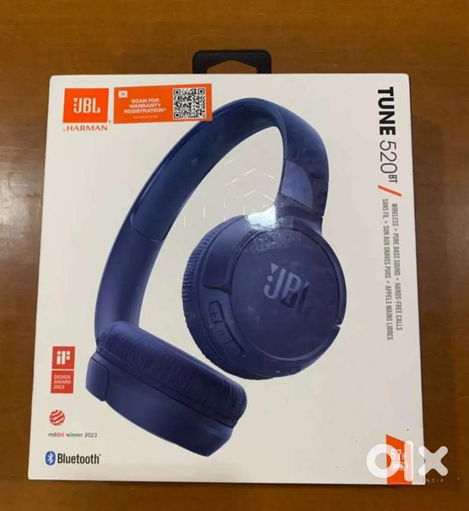 JBL 520BT on ear headphones