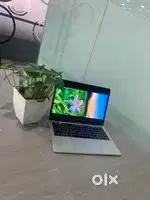 Apple MacBook Pro 13inch i5 A1706 2017 Display lines Comes after 4hrs