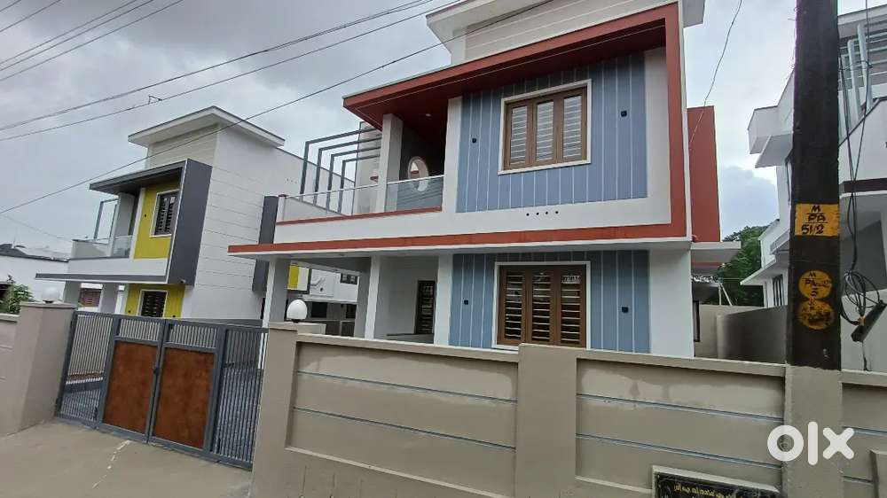 4 BHK READY TO MOVE IN VILLAS FOR SALE CHRIST COLLEGE MARANALLOOR