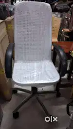 H/B Wire chairs