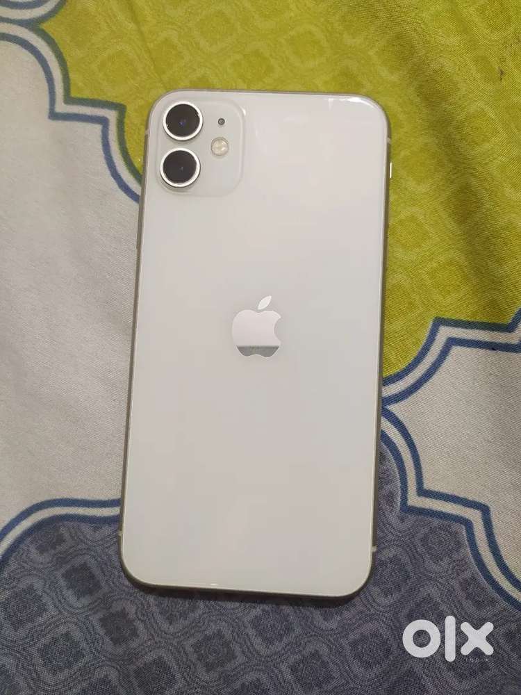 iPhone 11 white 6/128 Gb