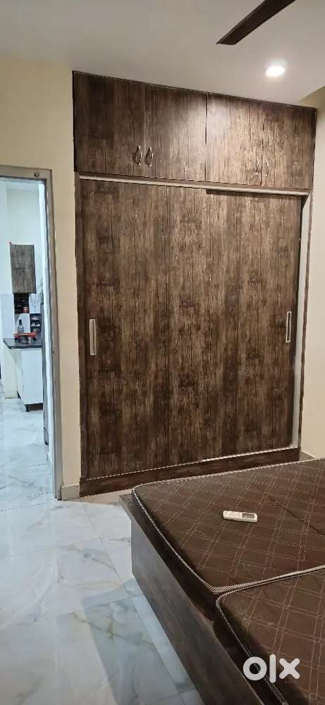 3bhk fully furnished 2nd floor independent in sec 127 gilco