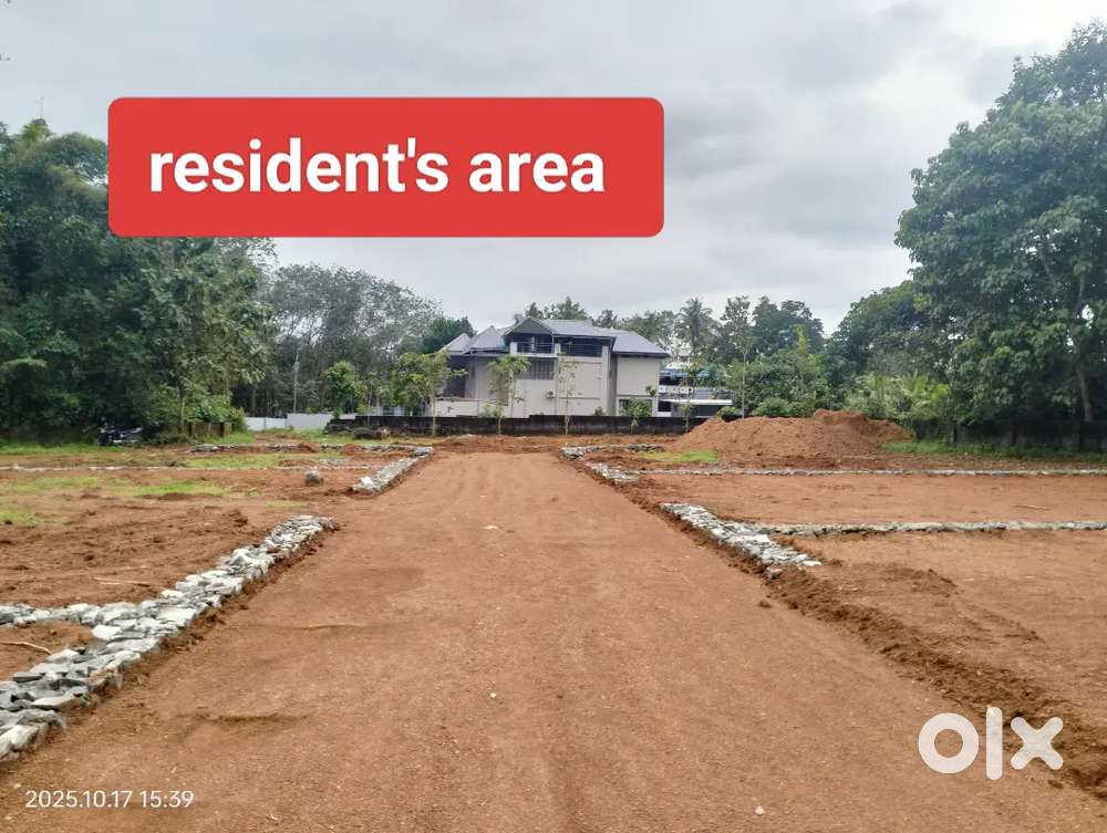 Thiruvaniyoor vandipetta atthani area plot for sale