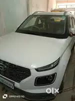 Hyundai Venue 2022 Petrol 32000 Km Driven