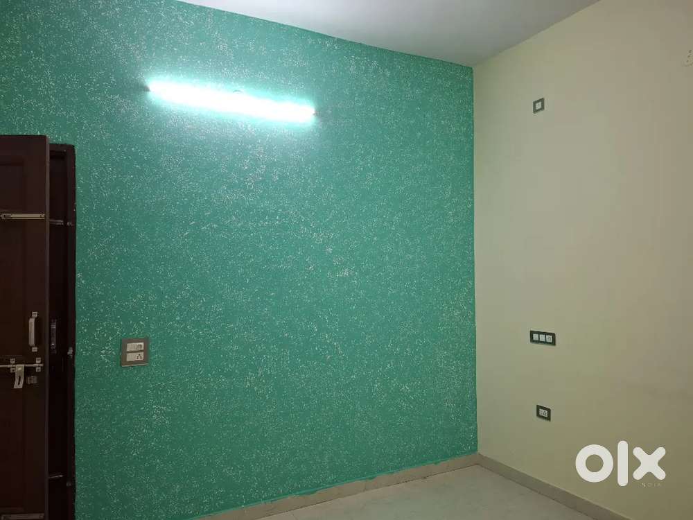 Big and spacious well ventilated room set