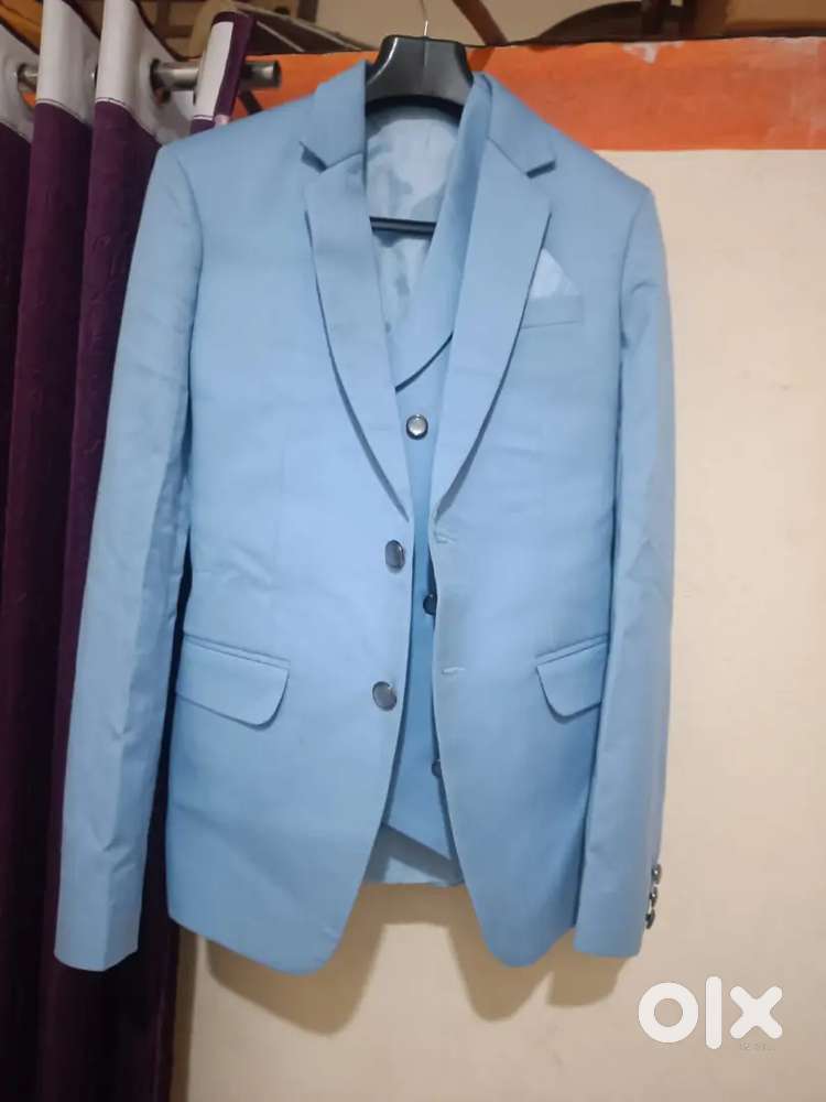 Branded Men’s 3-Piece Suit – Blue Color – Hardly Used