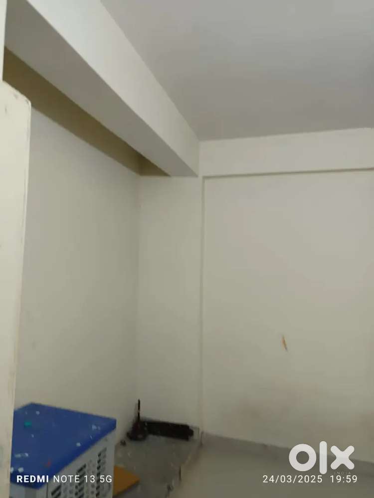 1bhk flat 9th floor