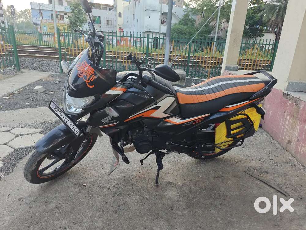 Want to sell shine SP 125 spaicail adition