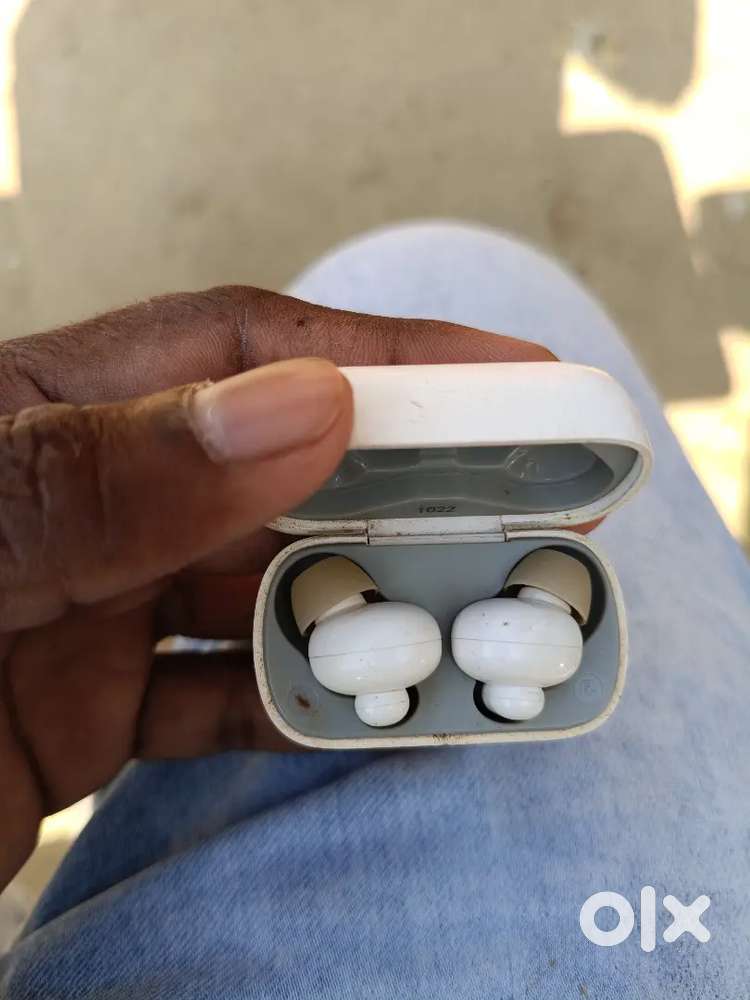 Boat 141 Airdrops 45  battery life