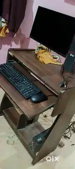 Computer table
