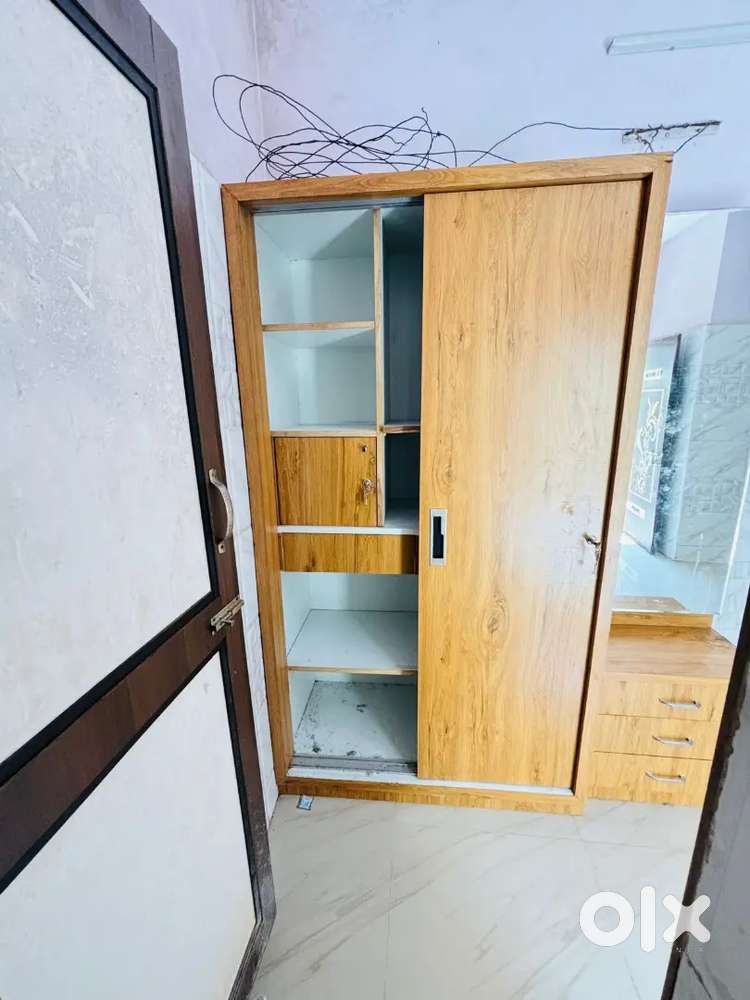 I want to sell my wardrobe and dressing table