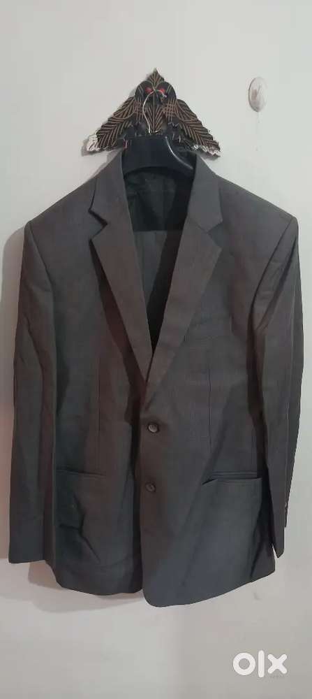 Four number  coat Pants of Brand Raymond  Available for resale