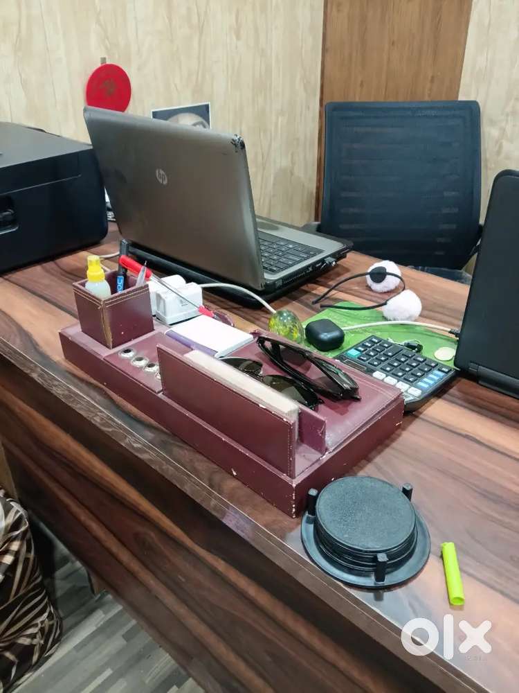 M looking female for office assistant she know computer