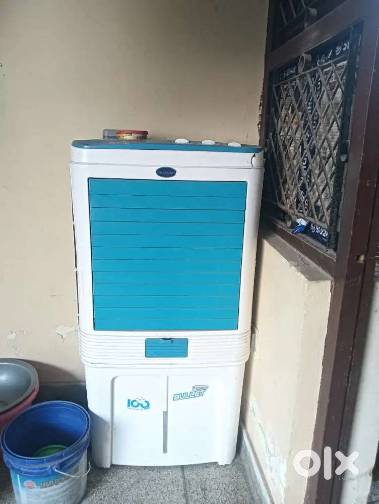 Cooler bech raha hoon