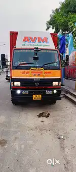 20ft & 32ft  container driver required
